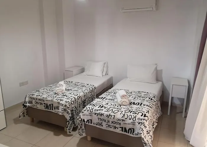 Yippee! At Ermou Square Amazing Location View * Ларнака